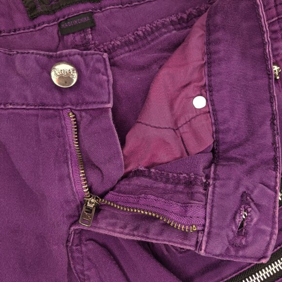 Tripp NYC Juniors Size 11 Capri Jeans Cut Off Purple Skull Stud Zipper - Picture 2 of 13
